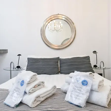 The Essential Trastevere Design * Roma