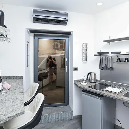 The Essential Trastevere Design شقة