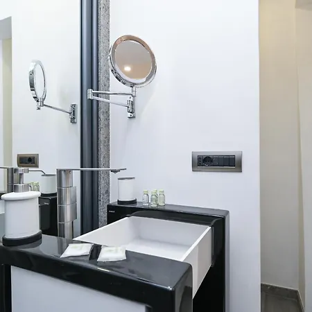 شقة The Essential Trastevere Design روما